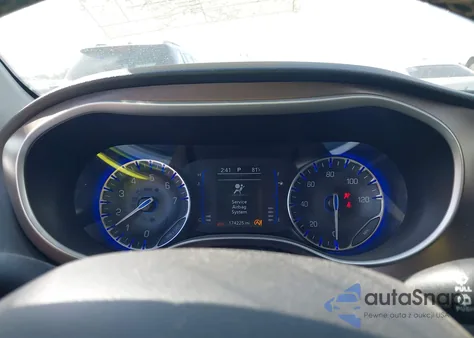 2019 Chrysler Pacifica Touring L z USA, uszkodzony, nr VIN 2C4RC1BG0KR680795